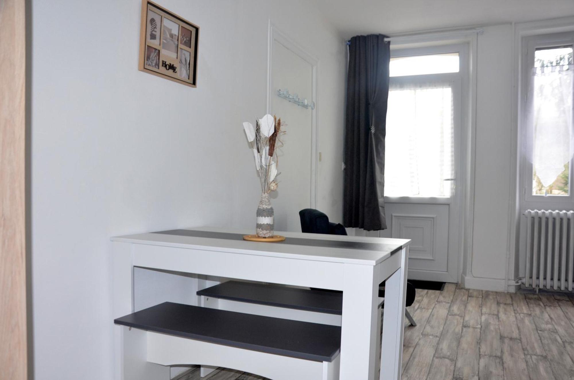 Studio "Au Bord De L'Eau" 2 Chambon-sur-Voueize エクステリア 写真